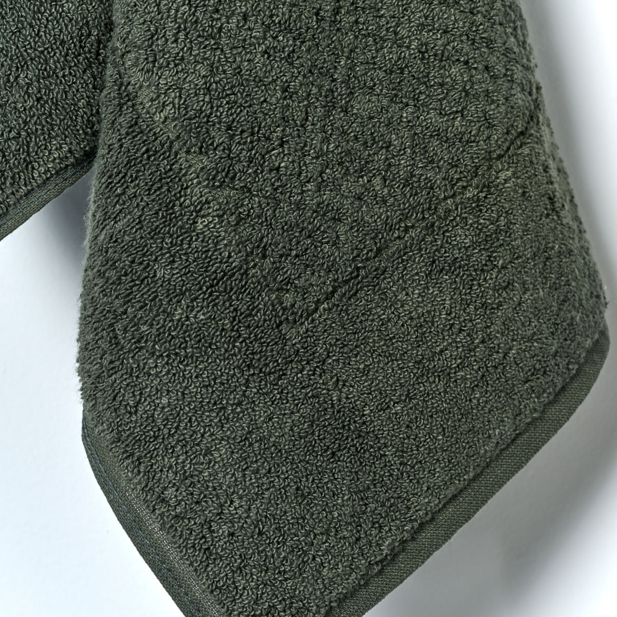 03 06 0033 Piso Seven Hundred Verde Militar 002